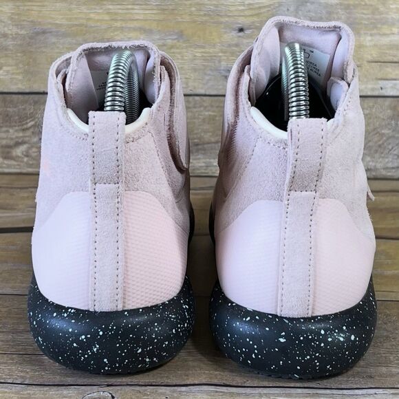 WORLD BOOTS Sz 7 Mens Chukka Moccasin Boots 100% Leather Suede Light Pink - Picture 10 of 16